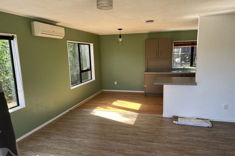 Photo of property in 154 Mark Avenue, Grenada Village, Wellington, 6037