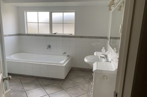 Photo of property in 13 Moss Crescent, Takanini, 2112