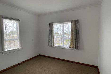 Photo of property in 1 Rangiora Street, Castlecliff, Whanganui, 4501