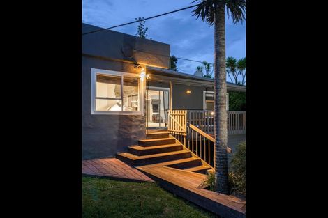 Photo of property in 127 Carter Road, Oratia, Auckland, 0604