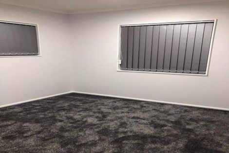 Photo of property in 17 Goodwood Drive, Goodwood Heights, Auckland, 2105