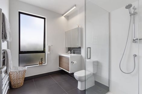 Photo of property in 2/117 Buckley Avenue, Hobsonville, Auckland, 0616