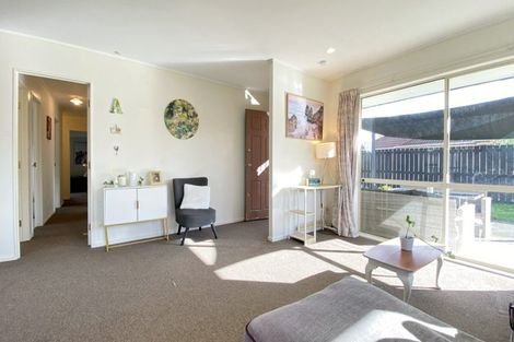 Photo of property in 14 Legacy Drive, Henderson, Auckland, 0612