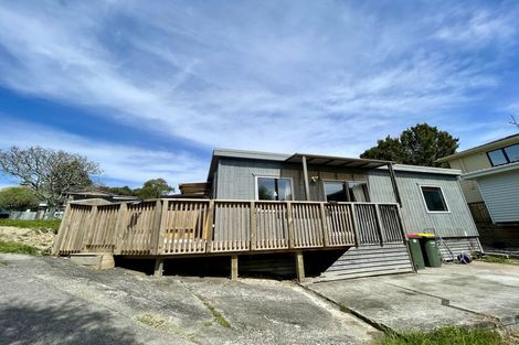 Photo of property in 14 Panzic Place, Glen Eden, Auckland, 0602