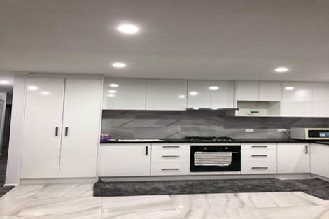 Photo of property in 17 Goodwood Drive, Goodwood Heights, Auckland, 2105