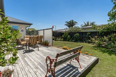 Photo of property in 18 Oakwood Way, Papamoa Beach, Papamoa, 3118