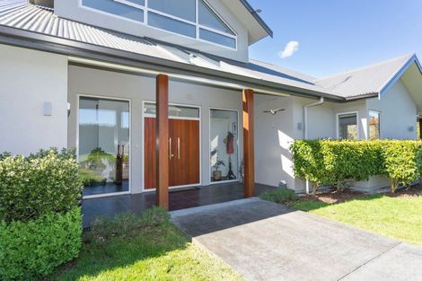 Photo of property in 239 Adelaide Road, Dannevirke, 4930