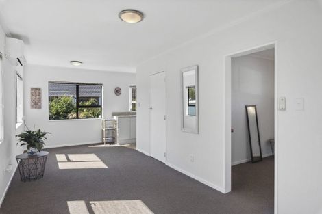 Photo of property in 22 Atarau Grove, Paraparaumu, 5032