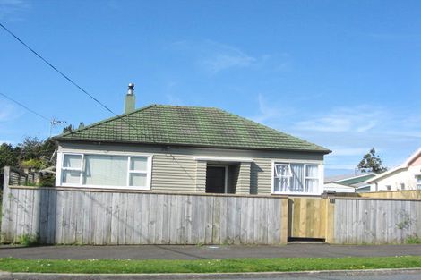 Photo of property in 83 Brooklands Road, Brooklands, New Plymouth, 4310