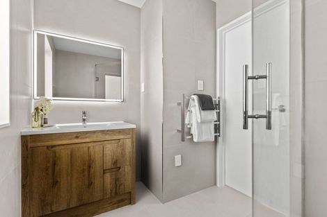 Photo of property in 106b Coronation Road, Hillcrest, Auckland, 0627