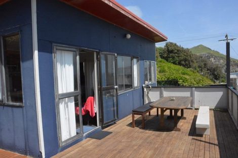 Photo of property in 5 Tokopapa Street, Mokau, 4376
