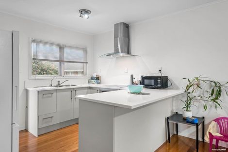 Photo of property in 2/7 Ellen Avenue, Hillcrest, Auckland, 0627
