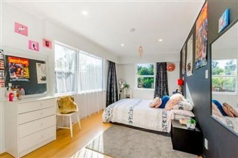 Photo of property in 5 Puriri Road, Waikanae, 5036