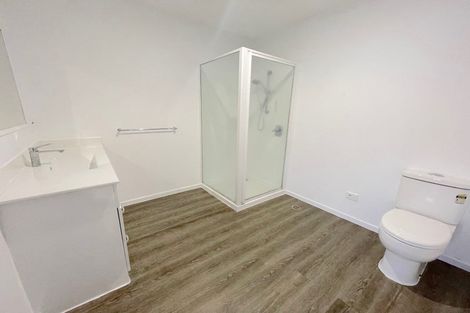Photo of property in Lakeview Terrace, 2/14 Ambrico Place, New Lynn, Auckland, 0600
