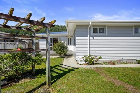 Photo of property in 22 Berkeley Road, Wainuiomata, Lower Hutt, 5014
