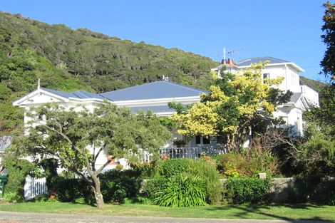 Photo of property in 9 Kauri Street, Eastbourne, Lower Hutt, 5013