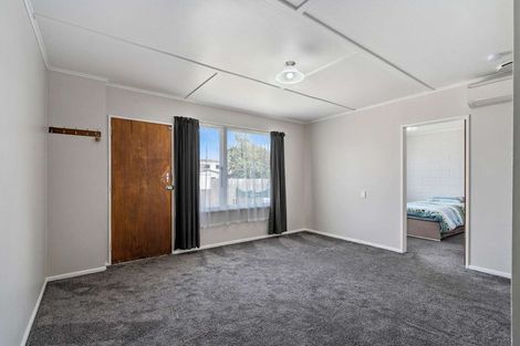 Photo of property in 2/145 College Street, Awapuni, Palmerston North, 4412