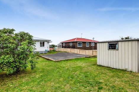 Photo of property in 62 Awanui Street, Merrilands, New Plymouth, 4312