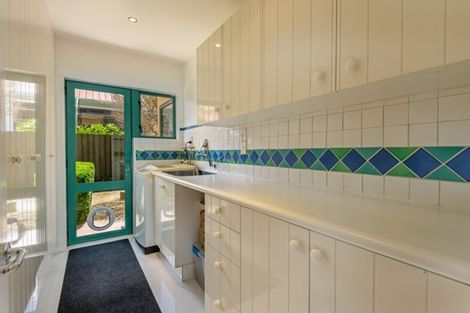 Photo of property in 64 Clifton Terrace, Fitzherbert, Palmerston North, 4410