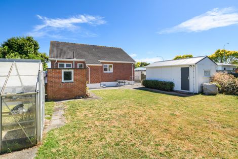 Photo of property in 140 Rangiora Avenue, Roslyn, Palmerston North, 4414