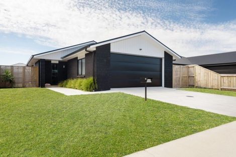 Photo of property in 15 Sabre Street, Papamoa Beach, Papamoa, 3118