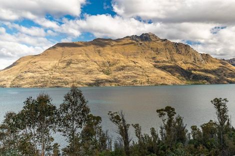 Photo of property in 9 Crystal Lane, Fernhill, Queenstown, 9300