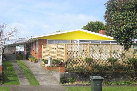 Photo of property in 26 High Street East, Waitara, 4320