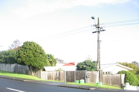 Photo of property in 36 Mellons Bay Road, Mellons Bay, Auckland, 2014