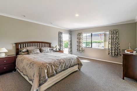 Photo of property in 42 Awatea Avenue, Paraparaumu, 5032
