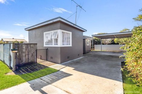 Photo of property in 20 Miro Street, Castlecliff, Whanganui, 4501
