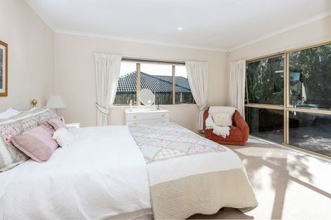 Photo of property in 16 Nad Place, East Tamaki Heights, Auckland, 2016