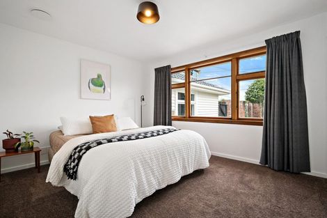 Photo of property in 1/180 Avonhead Road, Avonhead, Christchurch, 8042