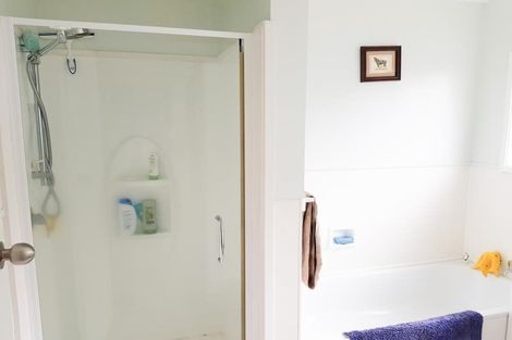 Photo of property in 2/12 King Richard Place, Browns Bay, Auckland, 0630