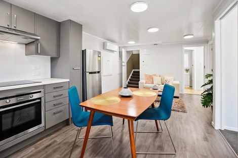 Photo of property in 35 Hillcrest Road, Hillcrest, Hamilton, 3216