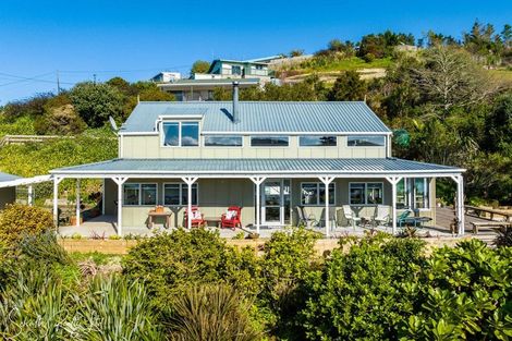 Photo of property in 12 Cliff Street, Pahi, Paparoa, 0571