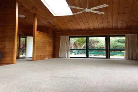 Photo of property in 25 Emlyn Place, Torbay, Auckland, 0630