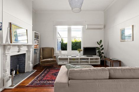 Photo of property in 95 Wellesley Road, Napier South, Napier, 4110