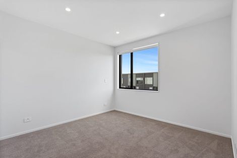 Photo of property in 24 Viridian Avenue, Rosehill, Papakura, 2113