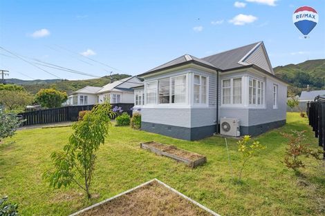 Photo of property in 22 Shearer Crescent, Naenae, Lower Hutt, 5011