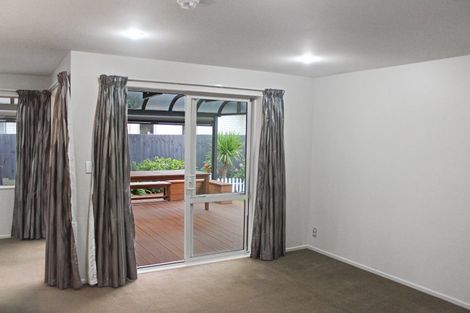 Photo of property in 5 Taggart Place, Sockburn, Christchurch, 8042