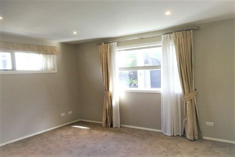 Photo of property in 27 Momona Road, Greenlane, Auckland, 1051