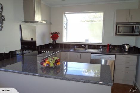 Photo of property in 1/52 Harrington Road, Henderson, Auckland, 0610