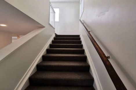 Photo of property in 1/30 John Jennings Drive, Oteha, Auckland, 0632