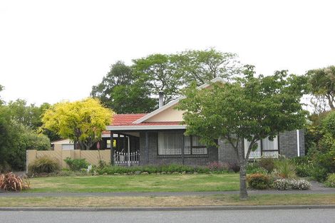Photo of property in 256 Queenspark Drive, Parklands, Christchurch, 8083