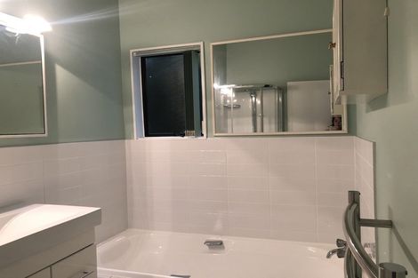 Photo of property in 949 East Coast Road, Torbay, Auckland, 0630