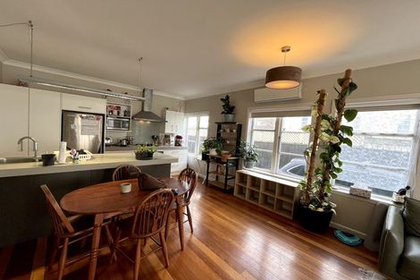 Photo of property in 122 Hamilton Road, Hataitai, Wellington, 6021