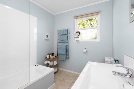 Photo of property in 62b Middle Road, Havelock North, 4130