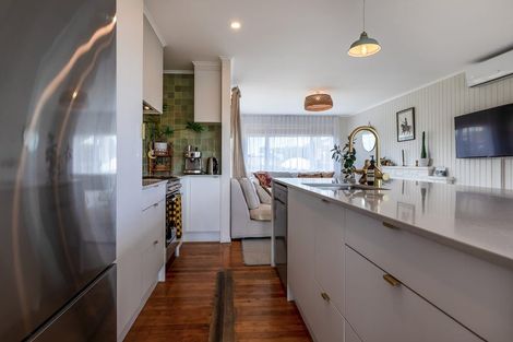 Photo of property in 79 Farquhar Road, Glendene, Auckland, 0602