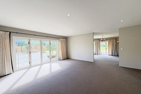 Photo of property in 246 State Highway 16, Kumeu, 0892