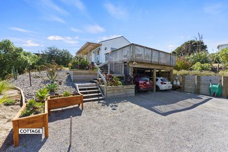 Photo of property in 106 Paetawa Road, Peka Peka, Waikanae, 5391